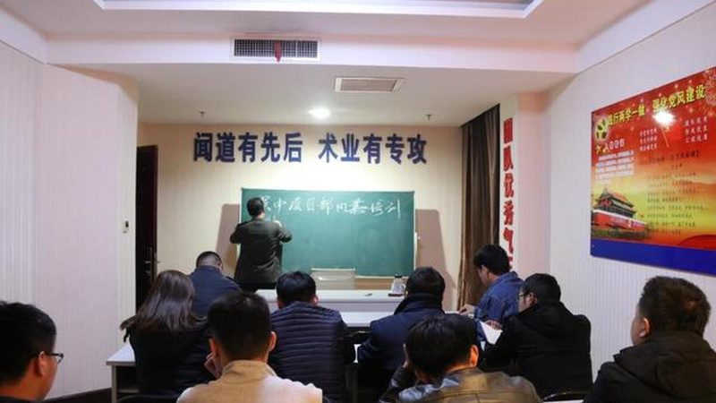 低压电工证报名费用多少